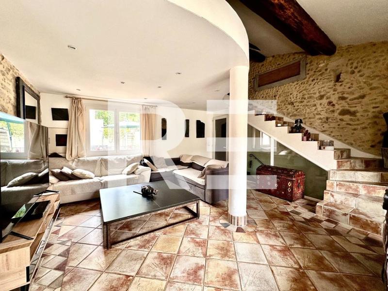 Maison de village - 220 m² - 7 pièces