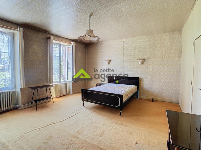 Maison de village - 216 m² - 9 pièces