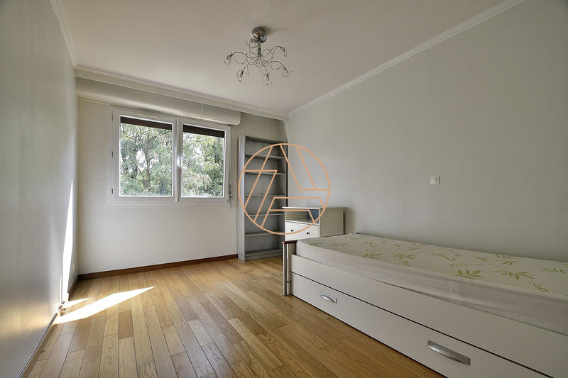 Appartement - 82 m² - 4 pièces