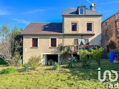 Maison - 124 m² - 6 pièces