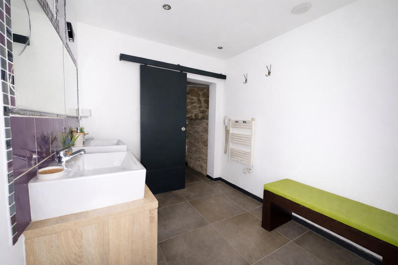 Maison - 220 m² - 5 pièces