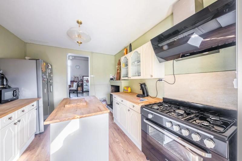 Maison en pierre - 80 m² - 6 pièces