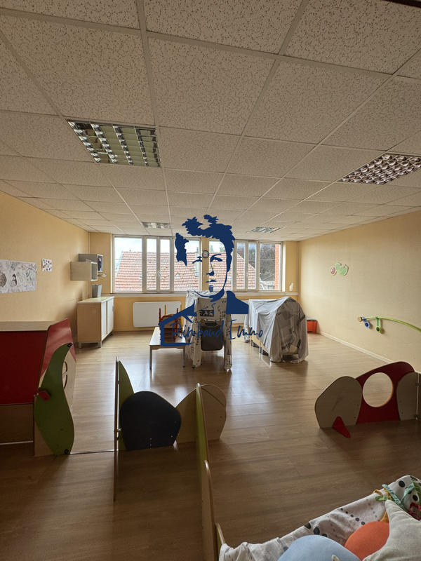 Bureau - 216 m² - 10 pièces