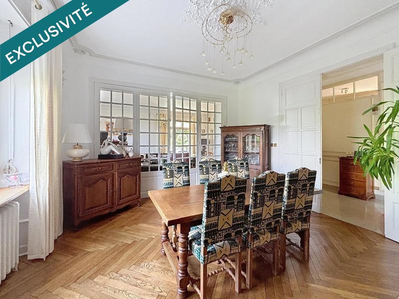 Maison de maîtres - 381 m² - 11 pièces