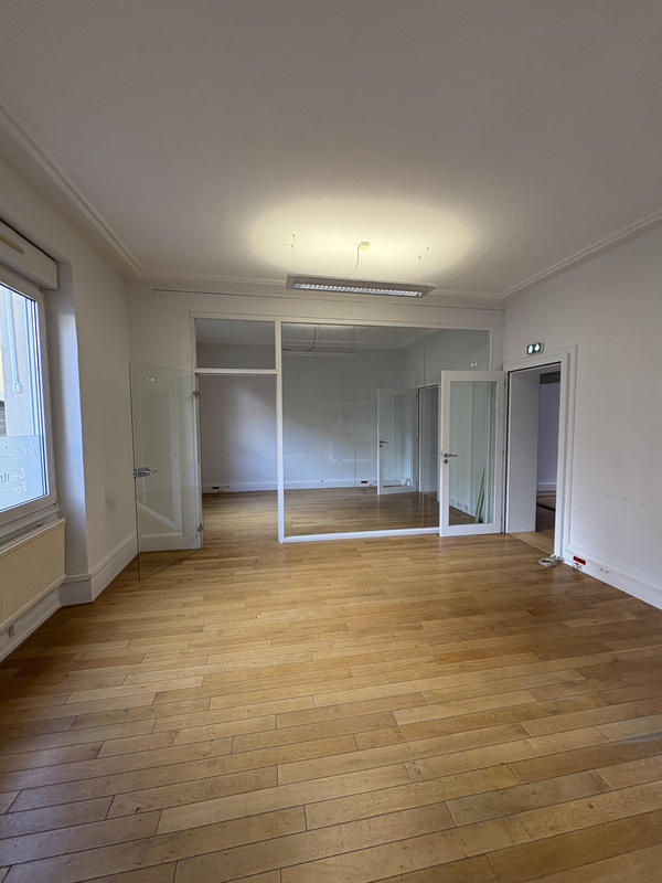 Bureau - 90 m² - 3 pièces