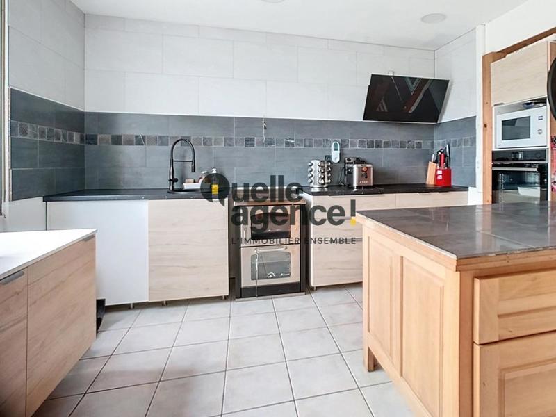 Maison - 149 m² - 7 pièces