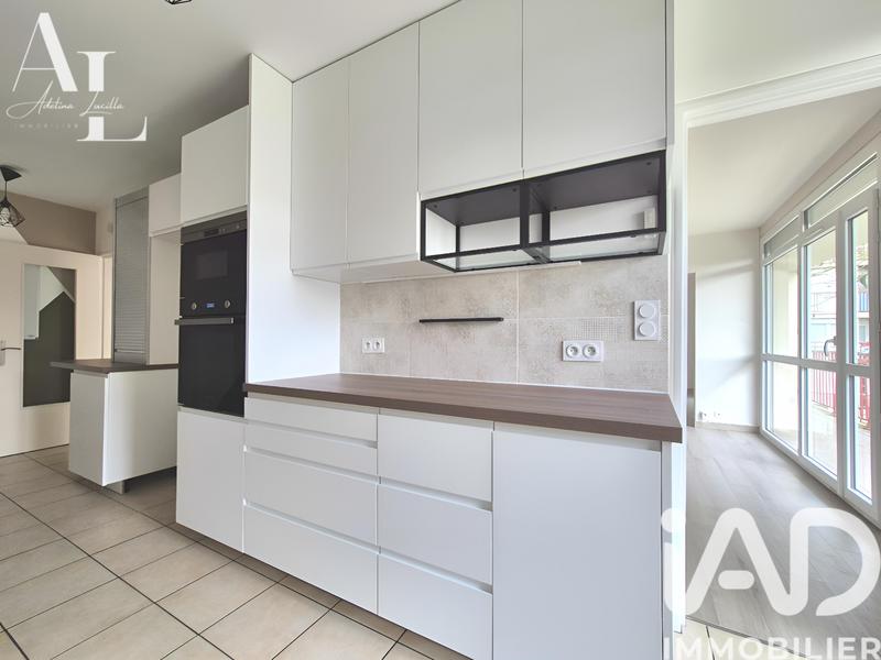 Appartement - 95 m² - 5 pièces