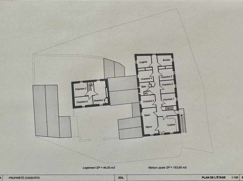 Maison - 224 m² - 13 pièces