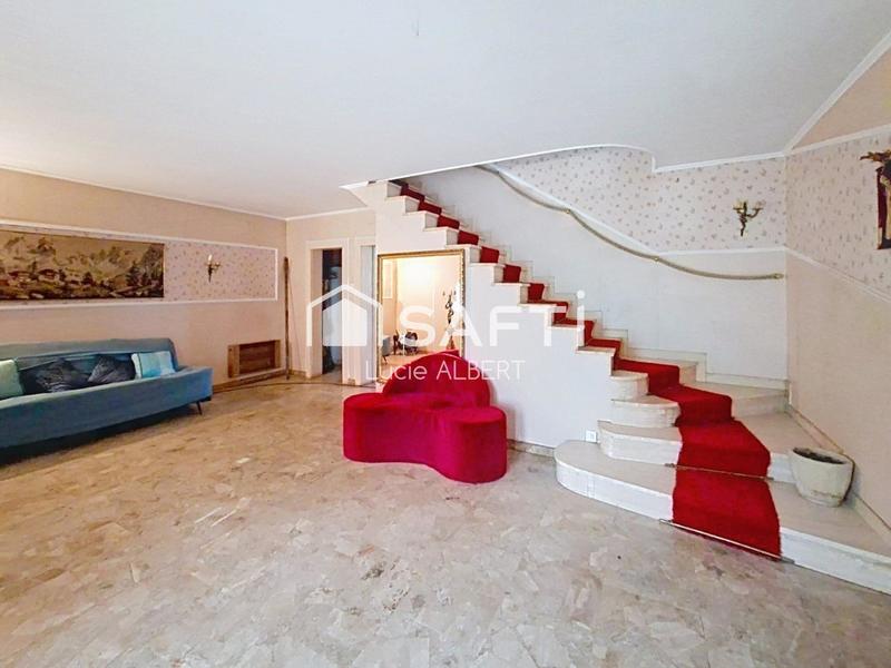 Maison - 181 m² - 5 pièces