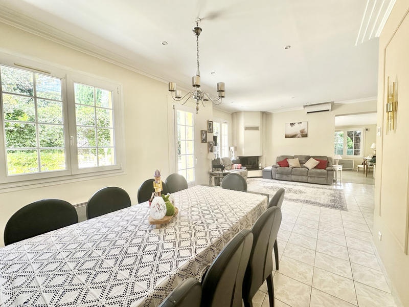 Villa - 140 m² - 6 pièces