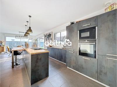 Maison - 144 m² - 5 pièces