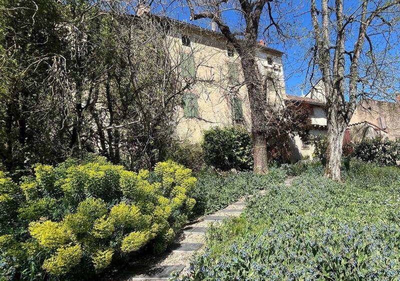 Maison - 200 m² - 8 pièces