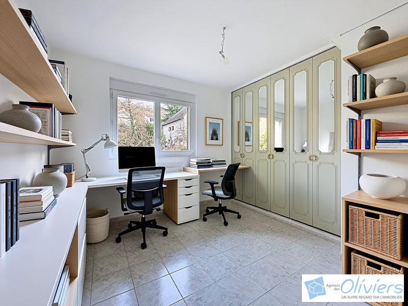 Maison traditionnelle - 140 m² - 7 pièces