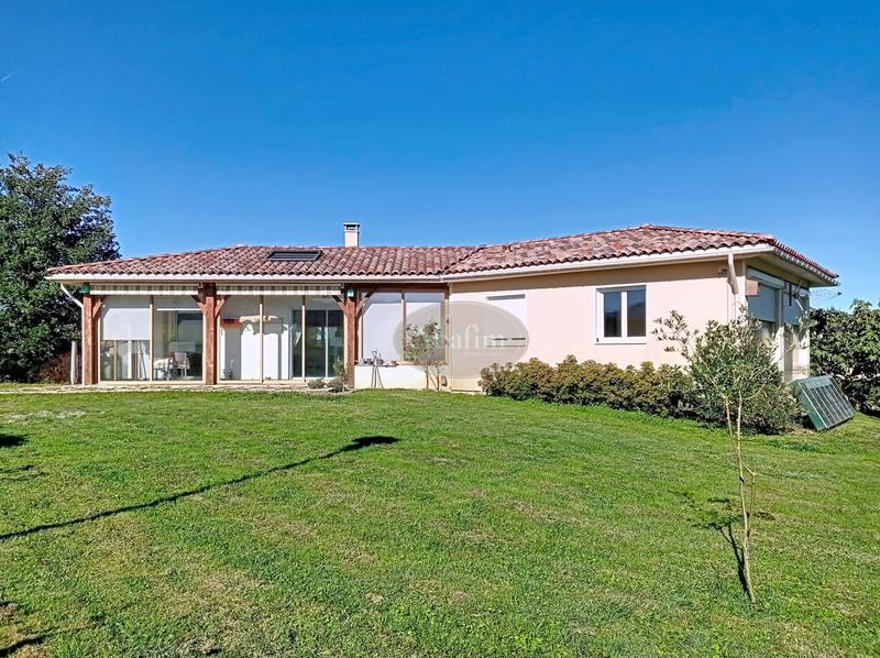 Maison - 94 m² - 4 pièces