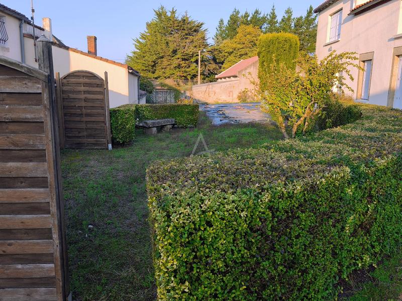 Terrain constructible - 600 m²