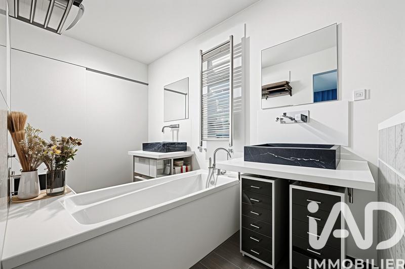 Appartement - 200 m² - 6 pièces