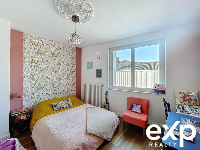 Maison traditionnelle - 116 m² - 6 pièces