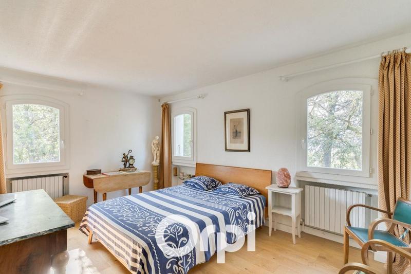 Villa - 220 m² - 5 pièces