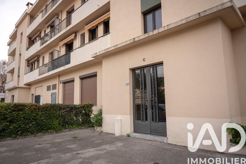Appartement - 77 m² - 3 pièces