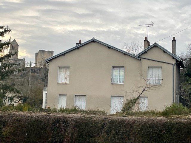 Maison - 140 m² - 7 pièces