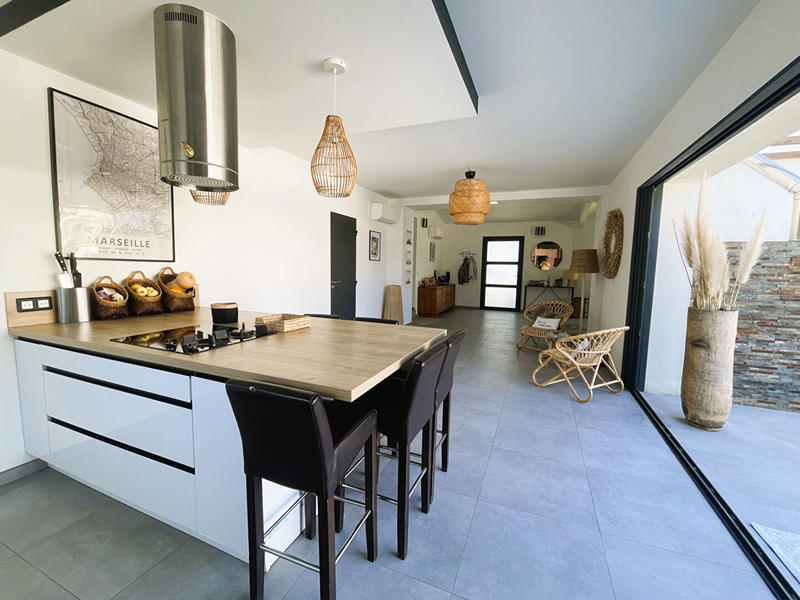 Maison - 196 m² - 7 pièces