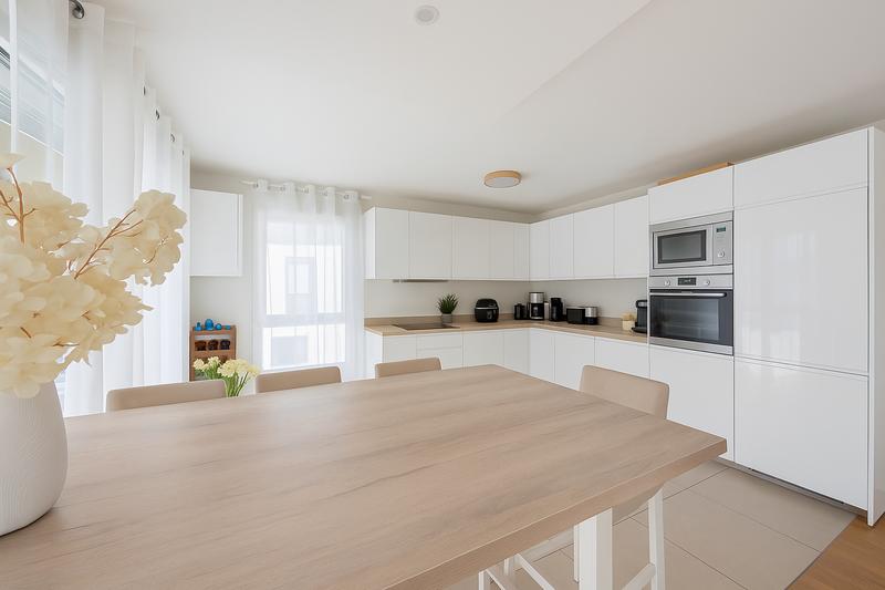 Appartement - 84 m² - 4 pièces