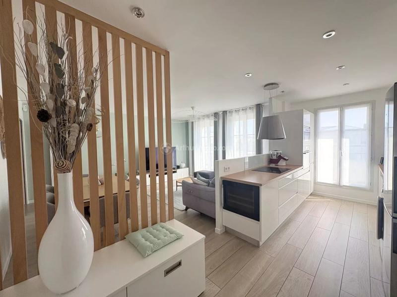 Appartement - 84 m² - 4 pièces