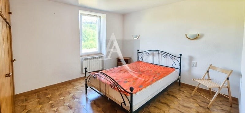 Maison - 180 m² - 6 pièces