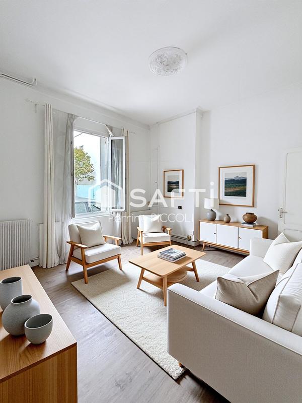 Bureau - 154 m² - 9 pièces