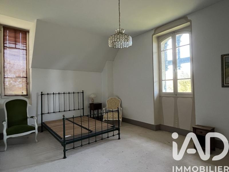 Maison - 423 m² - 15 pièces