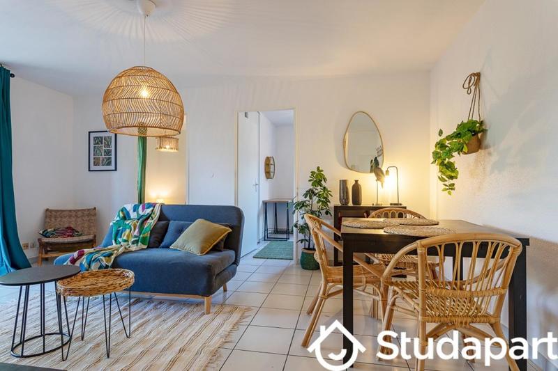 Chambre - 10 m² - 1 pièce