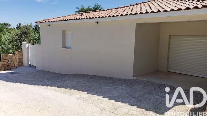 Maison - 93 m² - 5 pièces