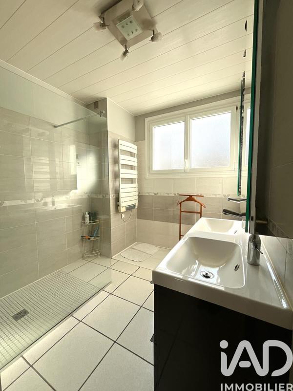 Maison - 197 m² - 7 pièces