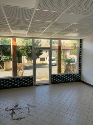 Local commercial - 250 m² - 6 pièces