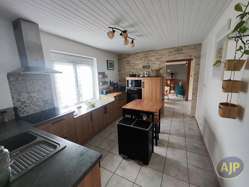 Maison - 98 m² - 4 pièces