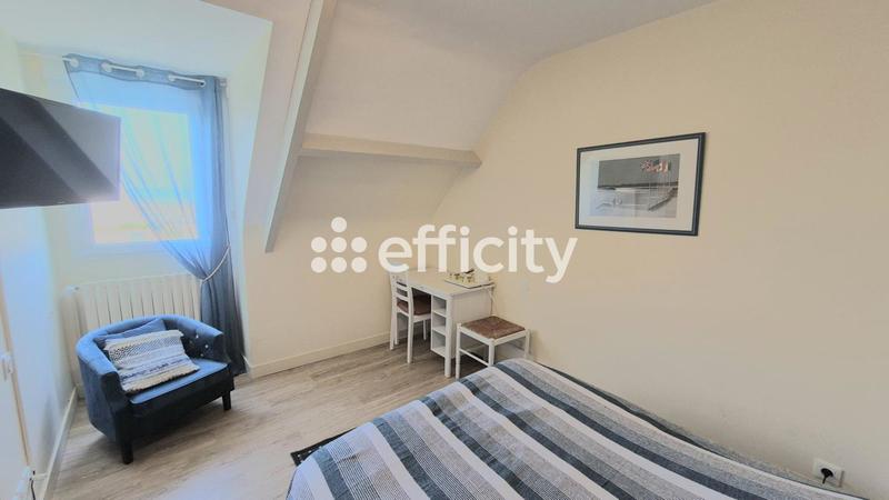 Maison - 310 m² - 13 pièces