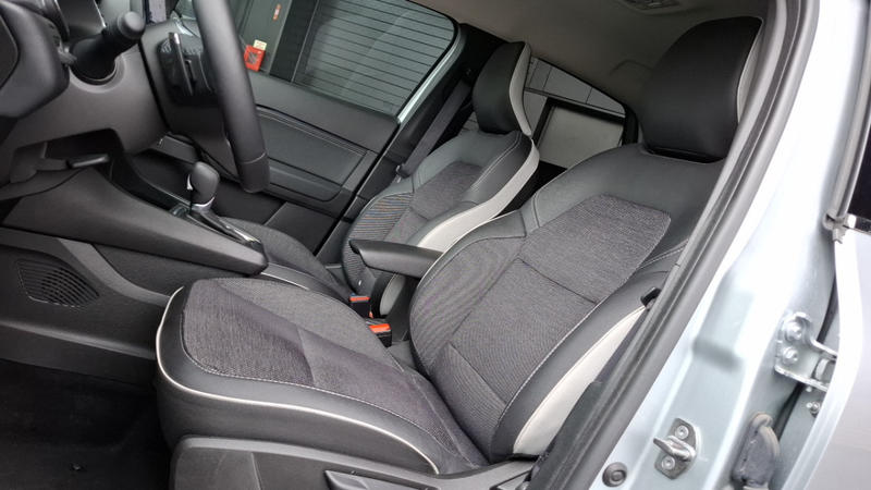 Renault Captur II techno mild hybrid 160 Edc