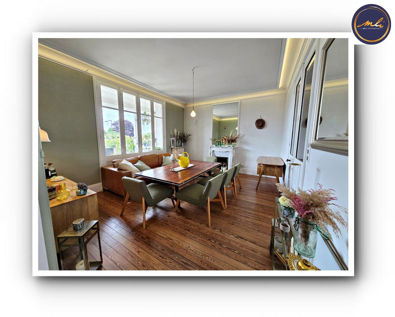 Villa - 264 m² - 10 pièces