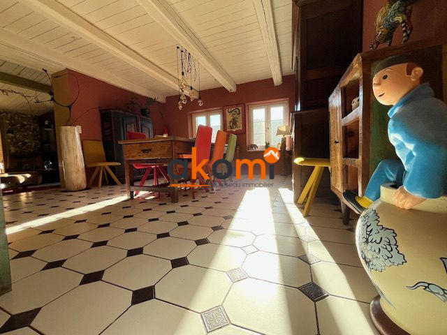 Maison - 203 m² - 10 pièces