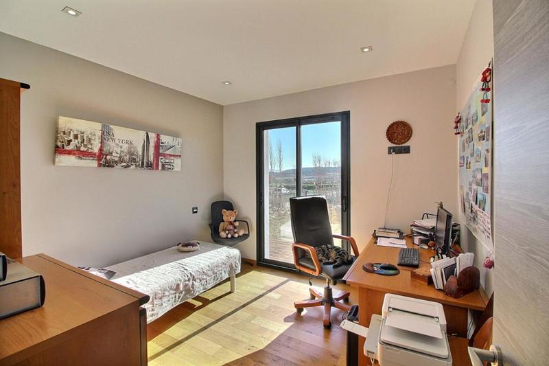 Maison - 182 m² - 5 pièces