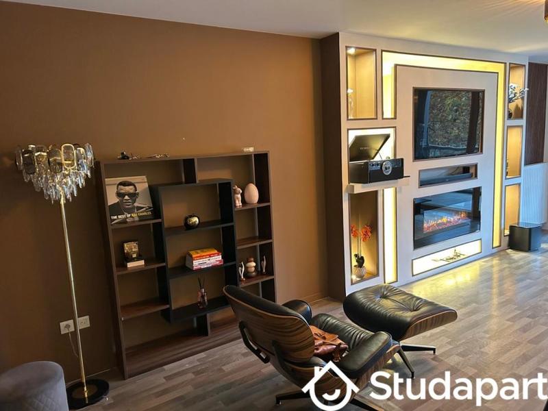 Chambre - 12 m² - 1 pièce