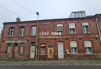 Maison - 310 m² - 12 pièces