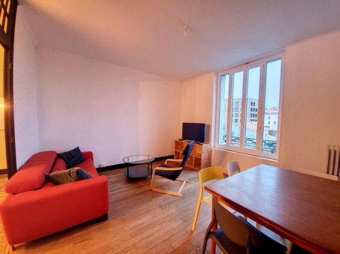 Appartement - 80 m² - 3 pièces
