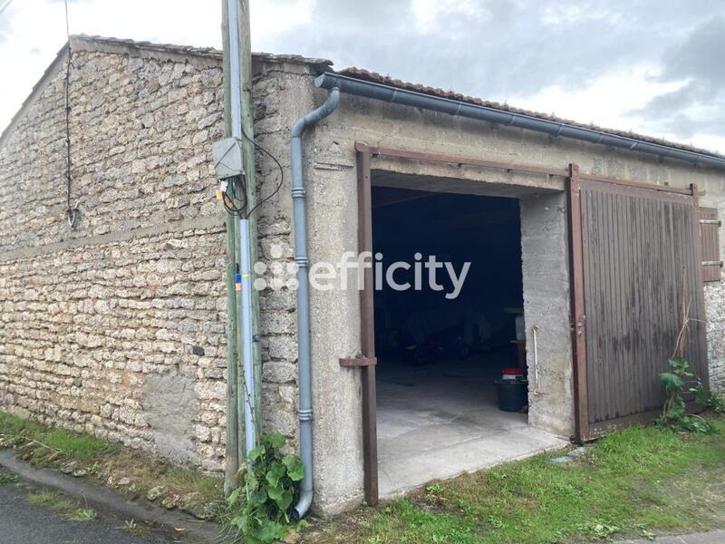 Parking / Garage - 77 m²