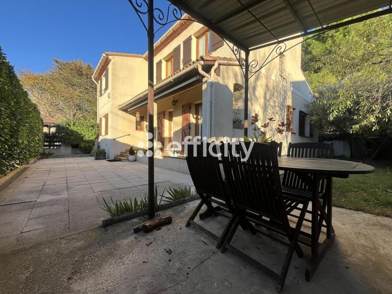 Maison - 140 m² - 6 pièces