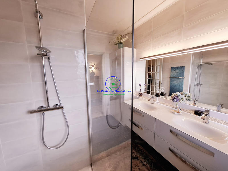 Appartement - 144 m² - 5 pièces