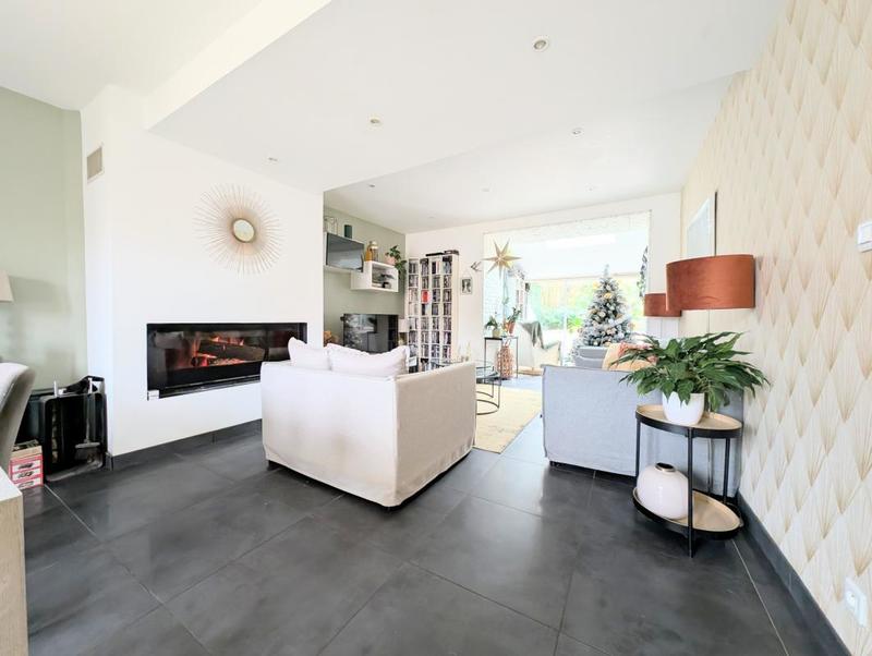 Maison - 147 m² - 6 pièces