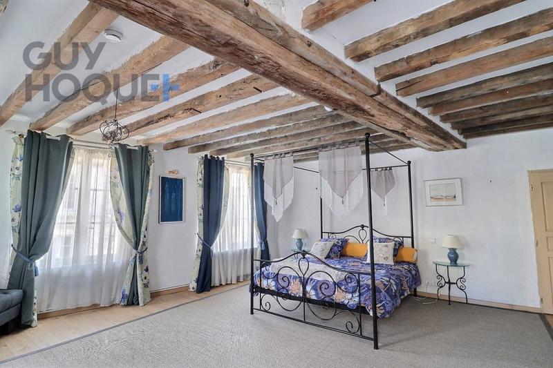 Maison - 230 m² - 6 pièces