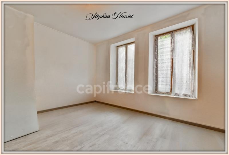 Maison - 311 m² - 11 pièces