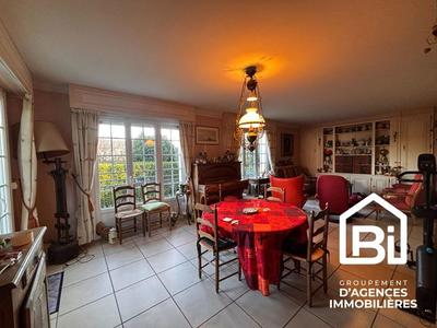 Maison - 151 m² - 7 pièces
